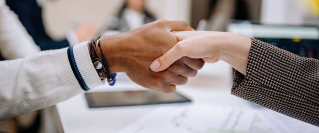 7 Best Books on Negotiation & Influence for Business School Students image